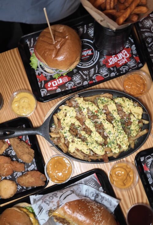 Leckere Burger und Grillgerichte im Rn Beef Moers