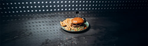 2 Burgermenüs und 2 Lotus Cheesecakes