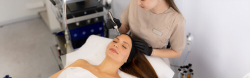 Microneedling mit Derma-Pen und Hyaluron Serum