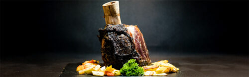 1,6 kg Beefhammer mit 4 Beilagen nach Wahl