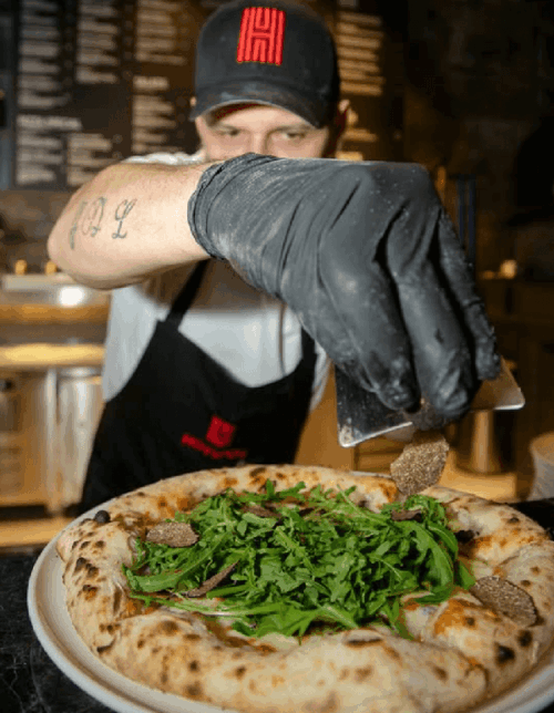 2 oder 4 Pizzen nach Wahl