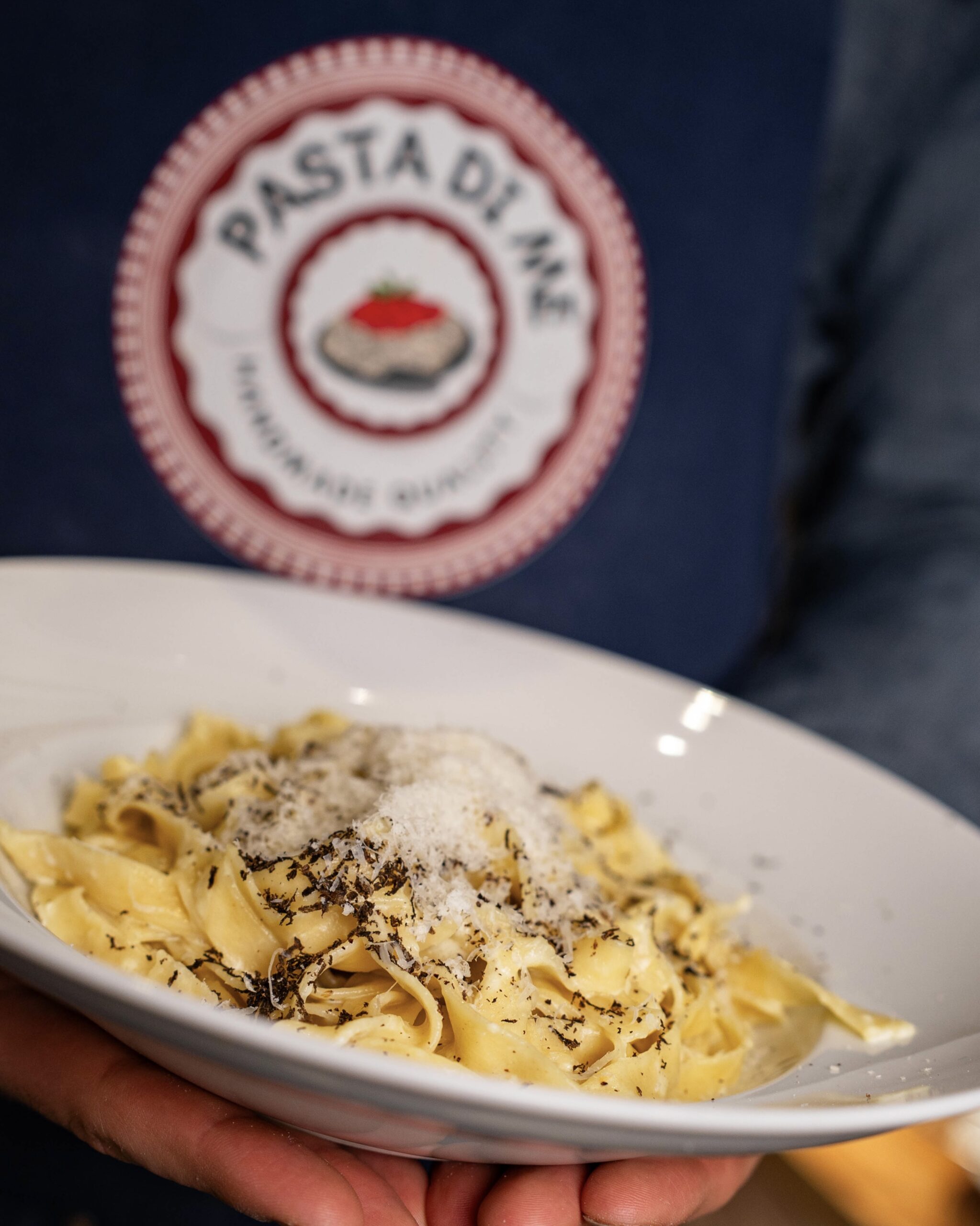 Handmade Pasta im Käselaib & Getränk für 2 Personen – Bild 5