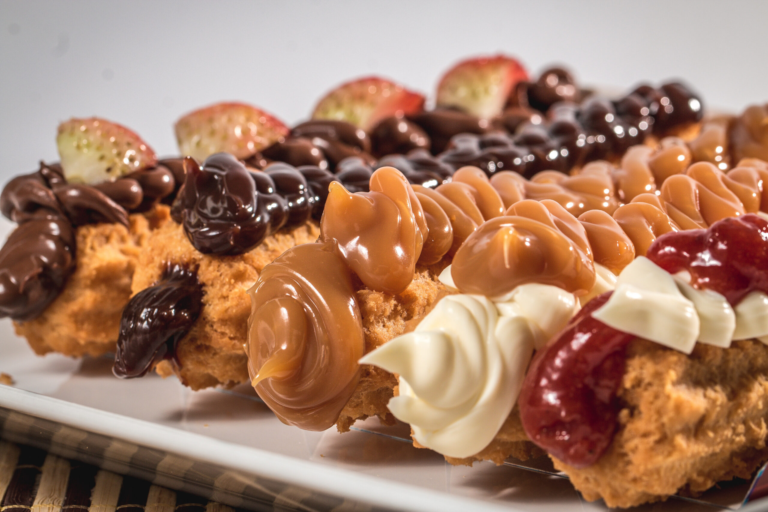 Frisch gebackene Churros mit verschiedenen süßen Toppings im Shades Café & Bar Dortmund