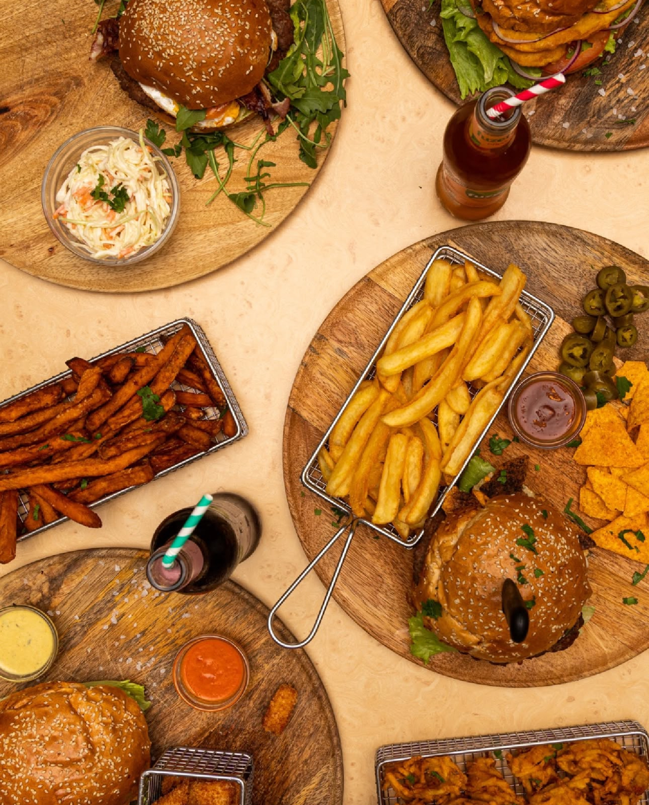 2 Burger Menüs – Bild 3