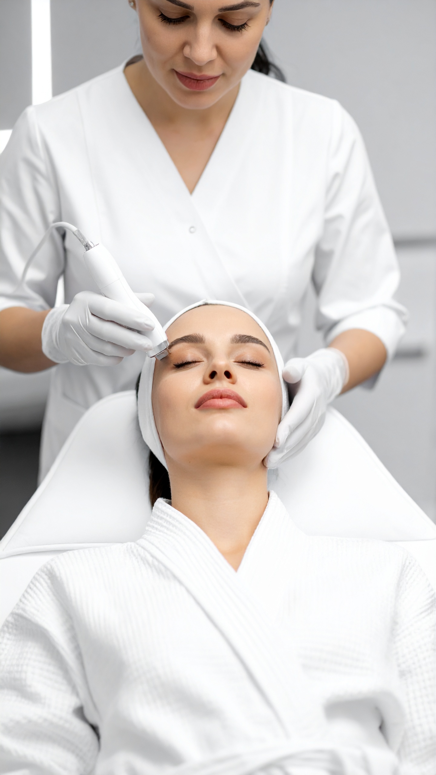 Aquafacial oder Microneedling – Bild 3